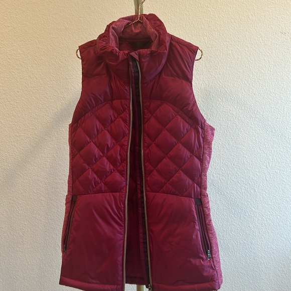 Lululemon- down for a run puffer vest. - Picture 9 of 10